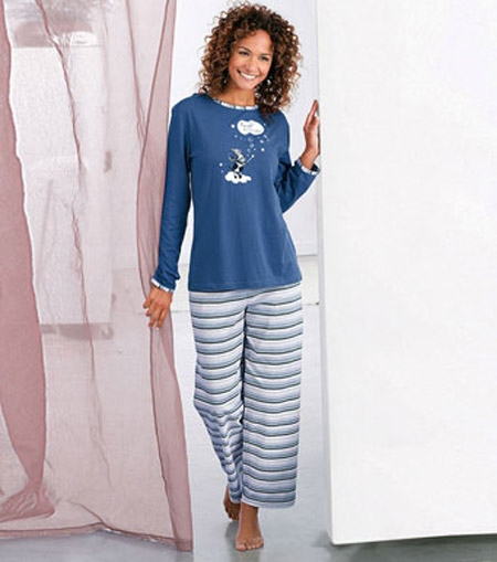 مۆدەی جلوبەرگی خانمان لە ماڵدا